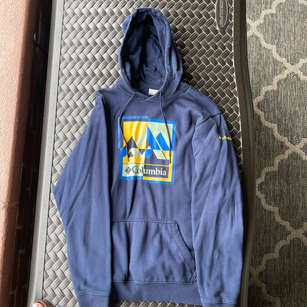 Men’s Columbia logo hoodie